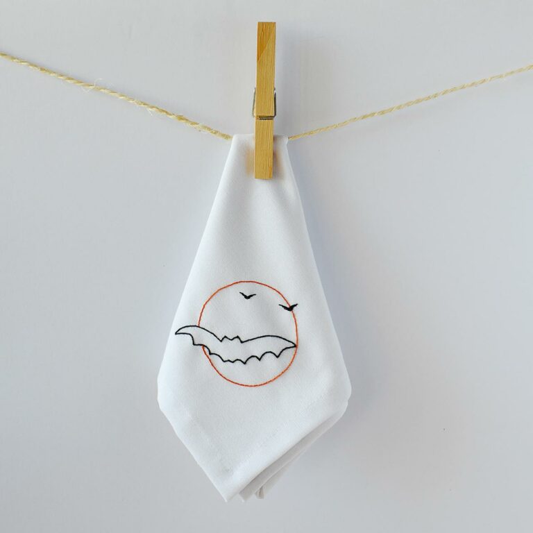 How can we make Halloween more sustainable? 12 Halloween Bat and a moon embroidery pattern