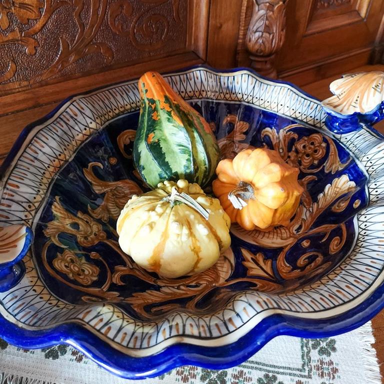 How can we make Halloween more sustainable? 4 Baby pumpkins for sustainable Halloween home decor